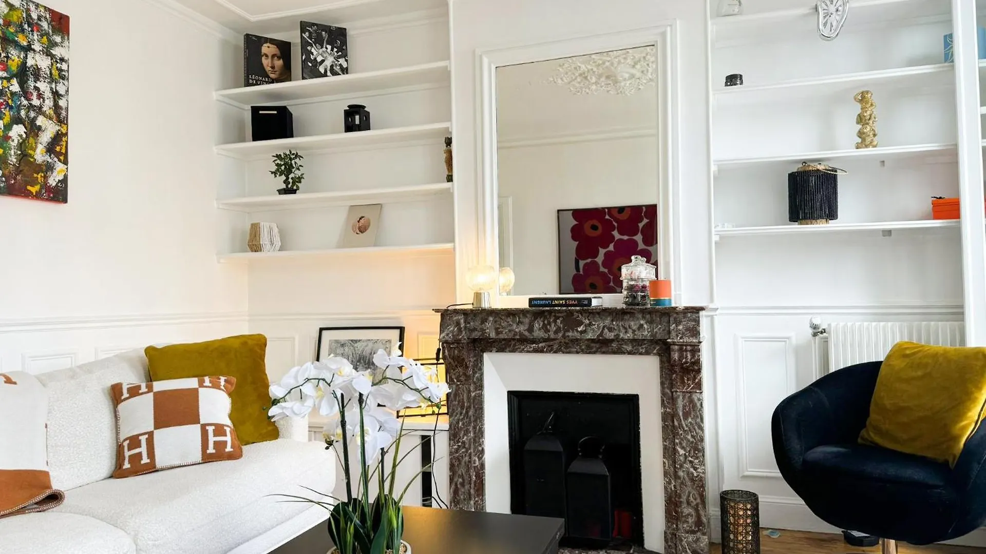Appart Classique, Balcon Et Vue Sur La Tour Eiffel Paris Apartment