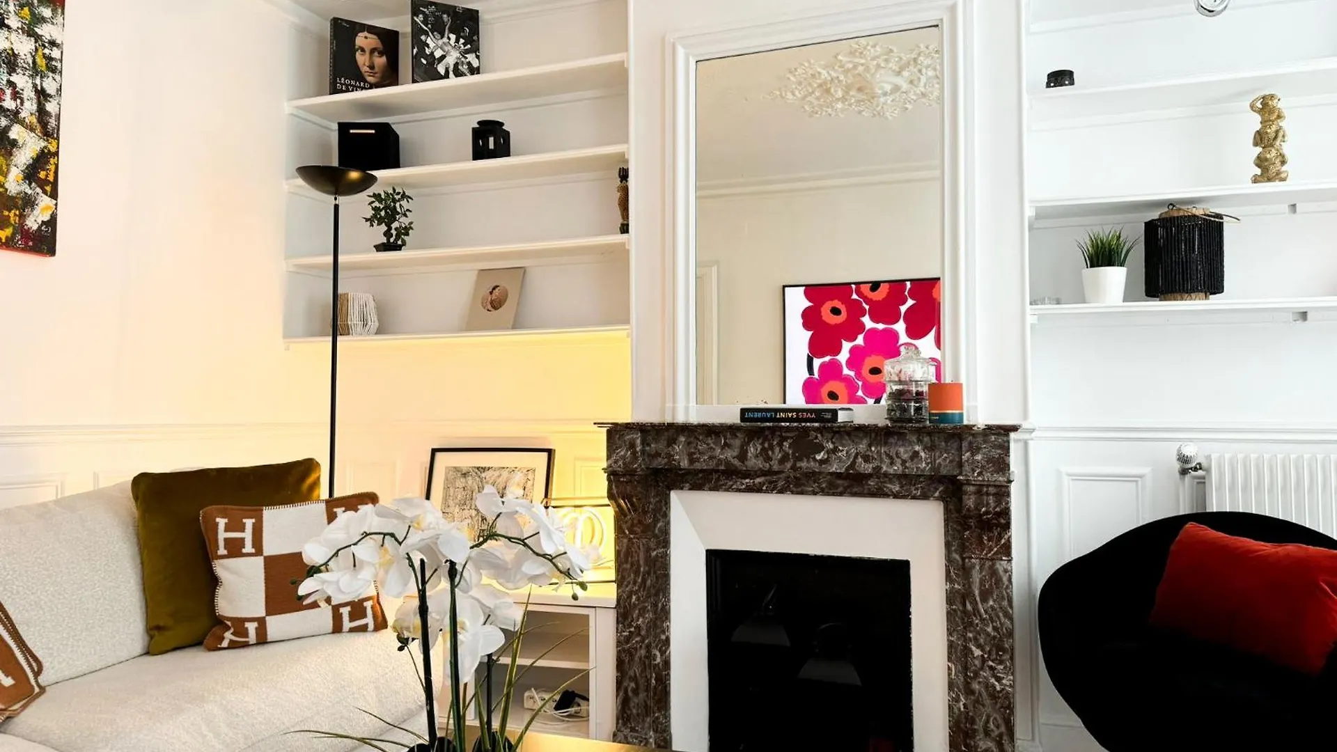 Apartment Appart Classique, Balcon Et Vue Sur La Tour Eiffel Paris France